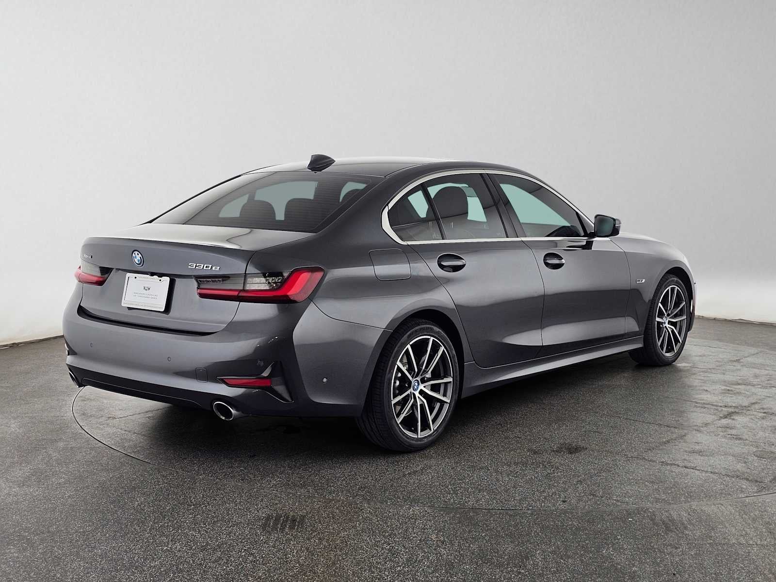 2022 BMW 330e xDrive 330e xDrive