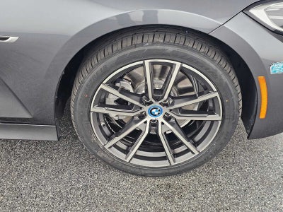 2022 BMW 330e xDrive 330e xDrive