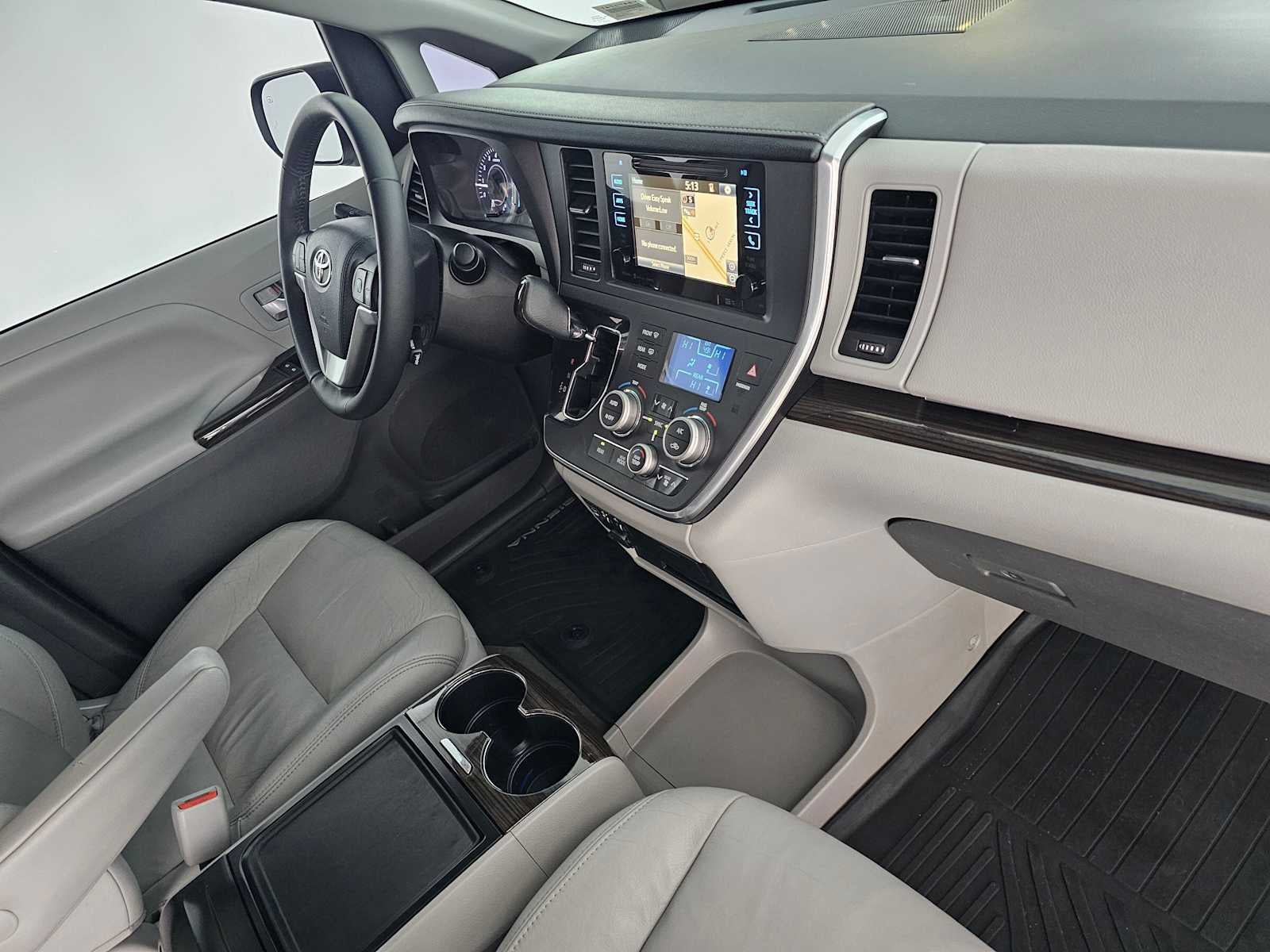 2017 Toyota Sienna XLE Premium