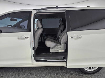 2017 Toyota Sienna XLE Premium