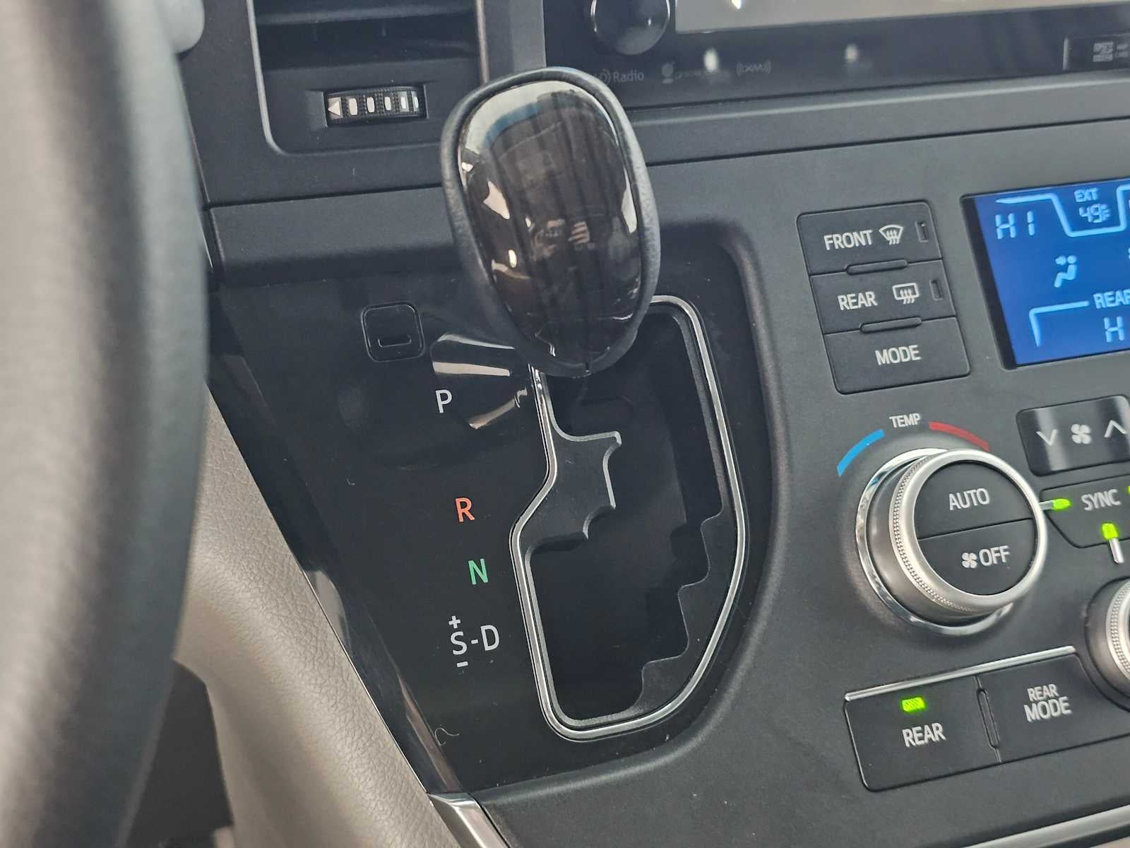 2017 Toyota Sienna XLE Premium