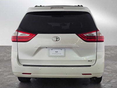 2017 Toyota Sienna XLE Premium