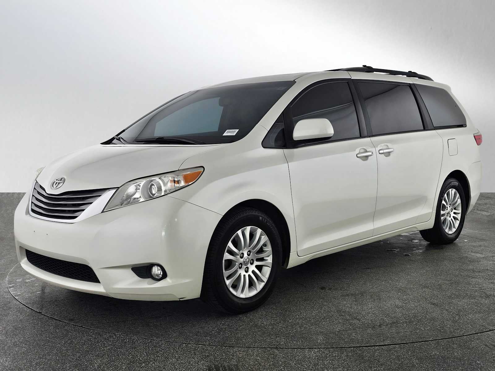 2017 Toyota Sienna XLE Premium