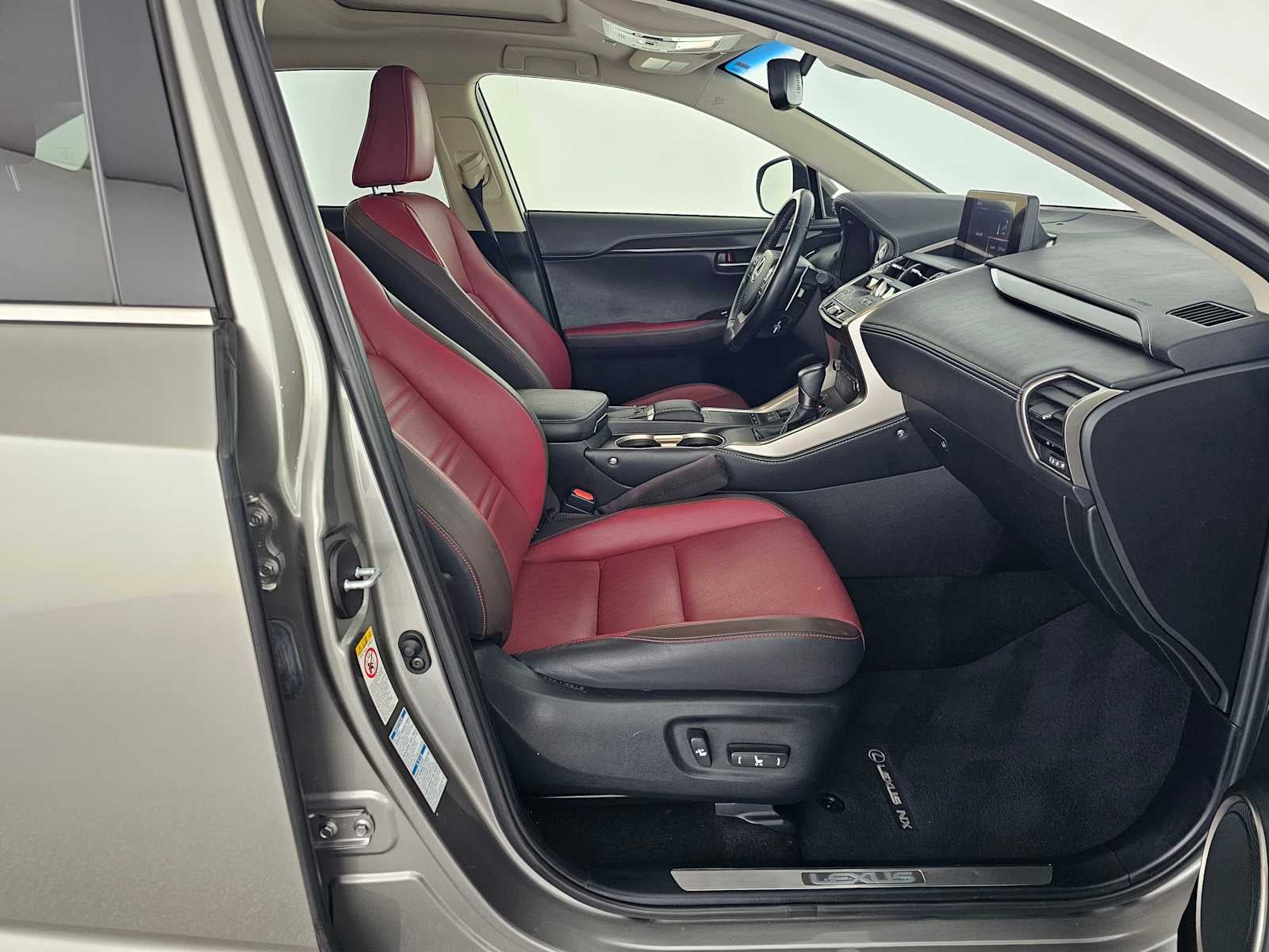 2019 Lexus NX 300h 