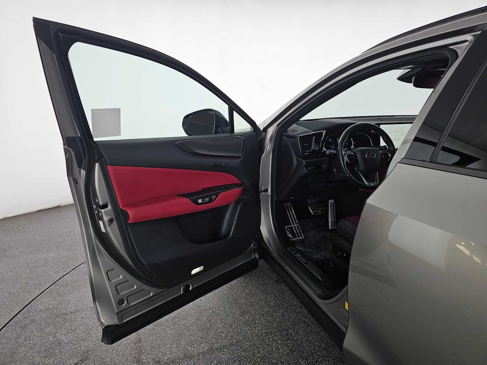 2024 Lexus NX 450h+ F SPORT Handling