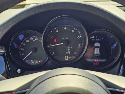 2023 Porsche Macan Base