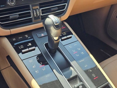 2023 Porsche Macan Base