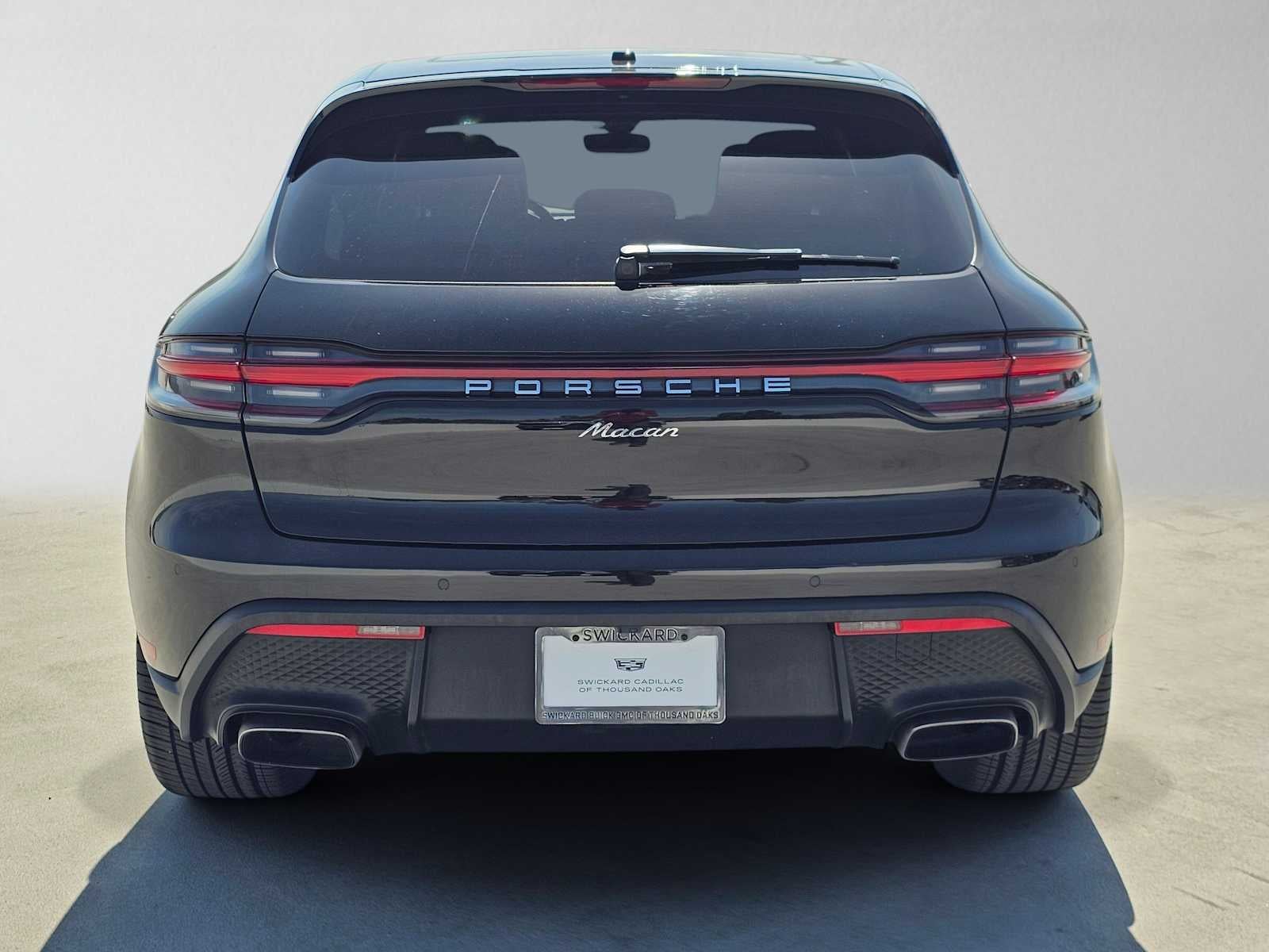 2023 Porsche Macan Base