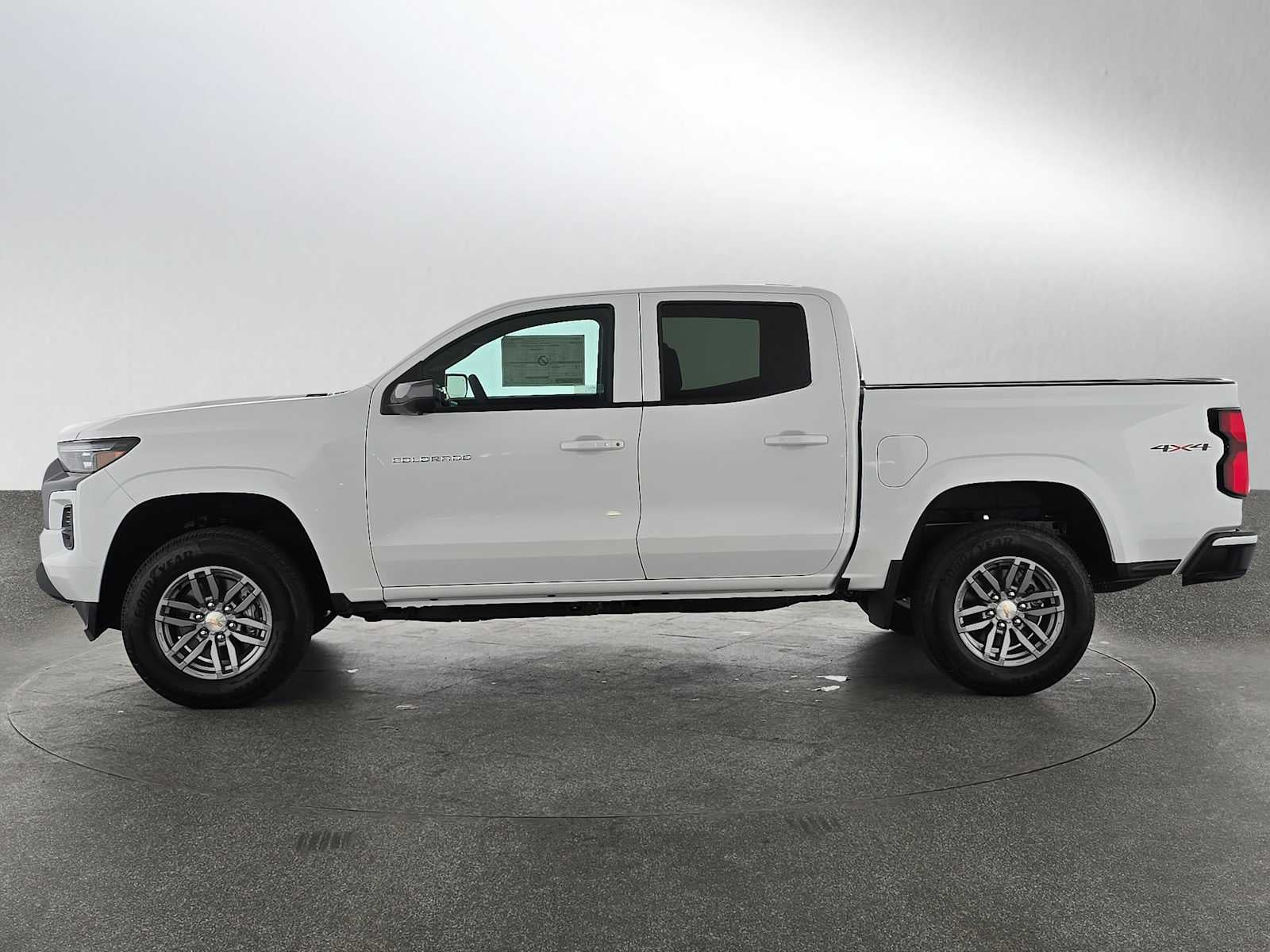 2025 Chevrolet Colorado 4WD LT