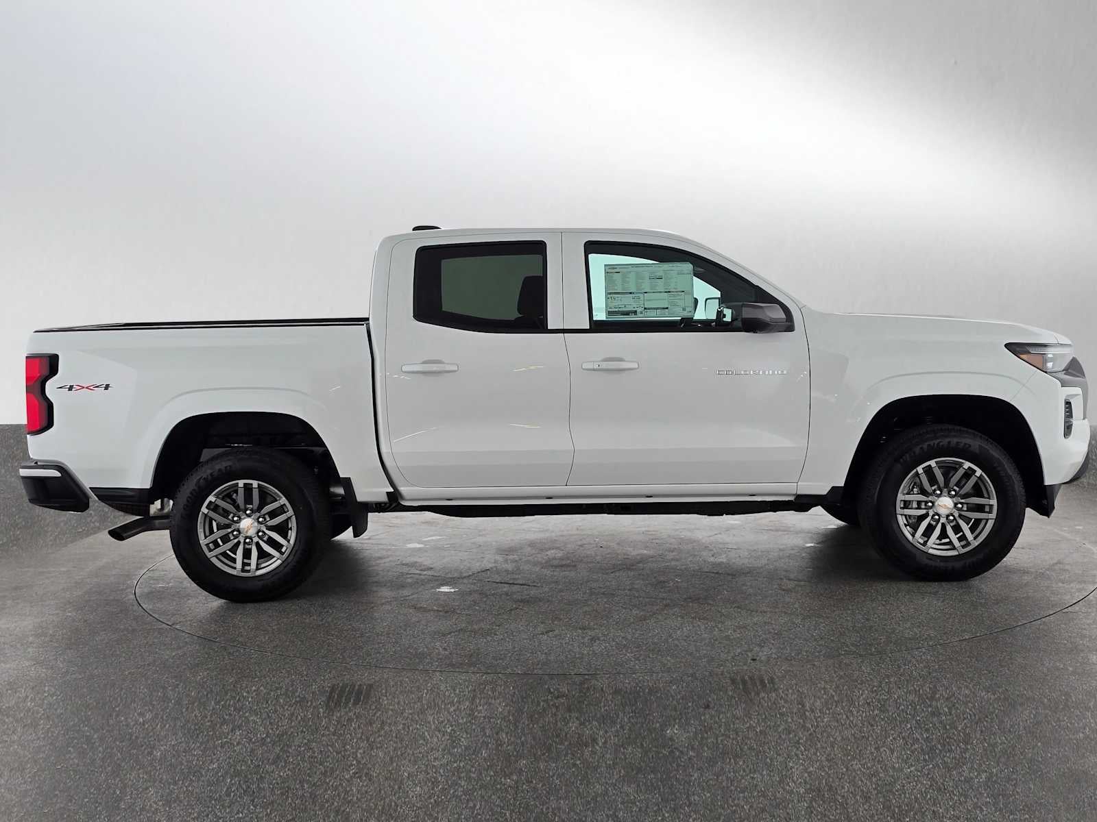 2025 Chevrolet Colorado 4WD LT