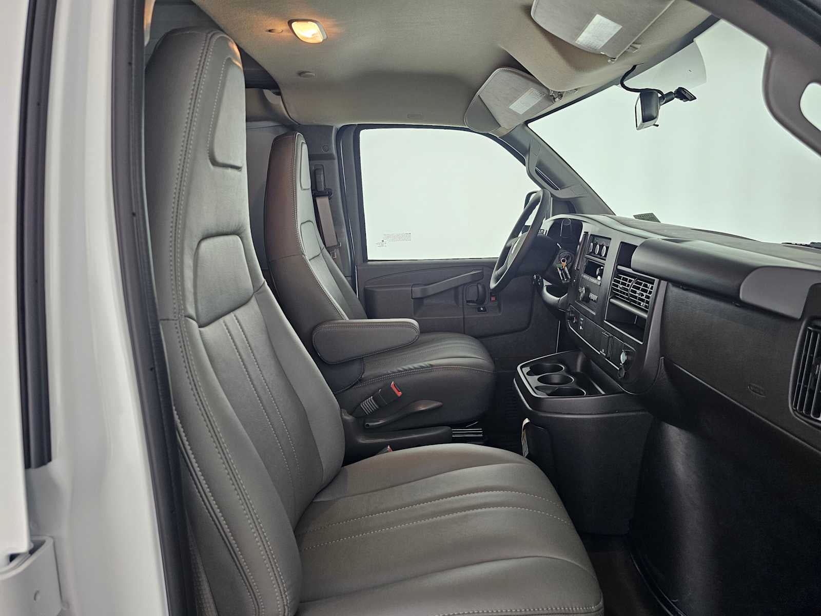 2026 Chevrolet Express Cargo Van Base