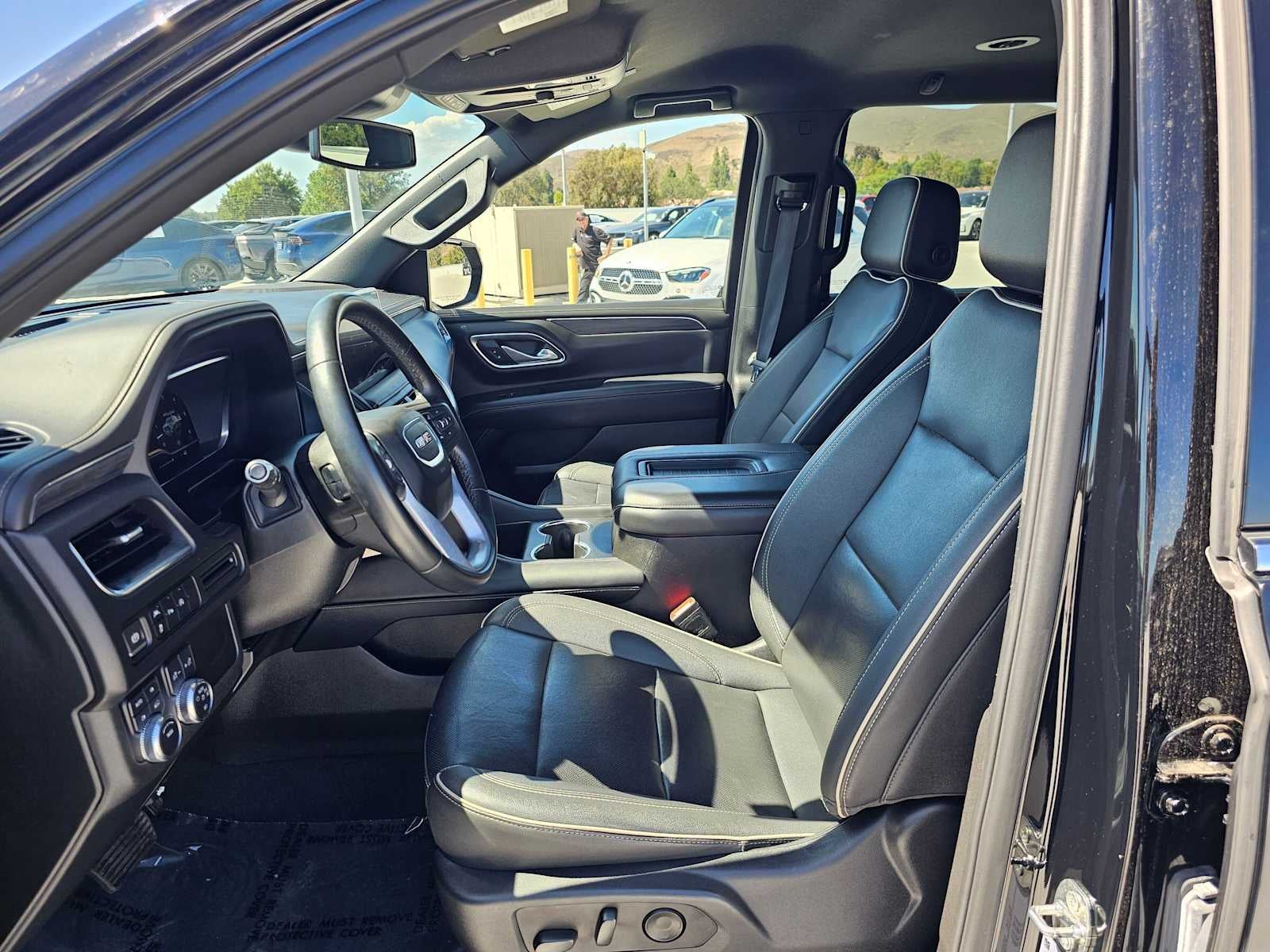 2024 GMC Yukon SLT