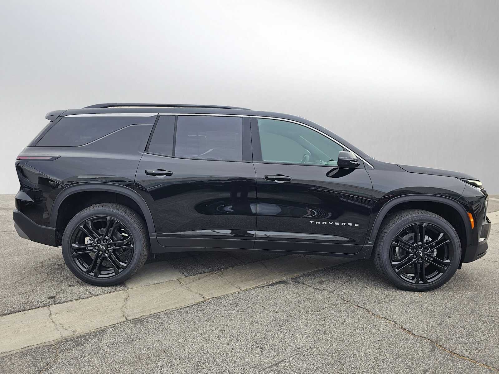 2026 Chevrolet Traverse FWD LT