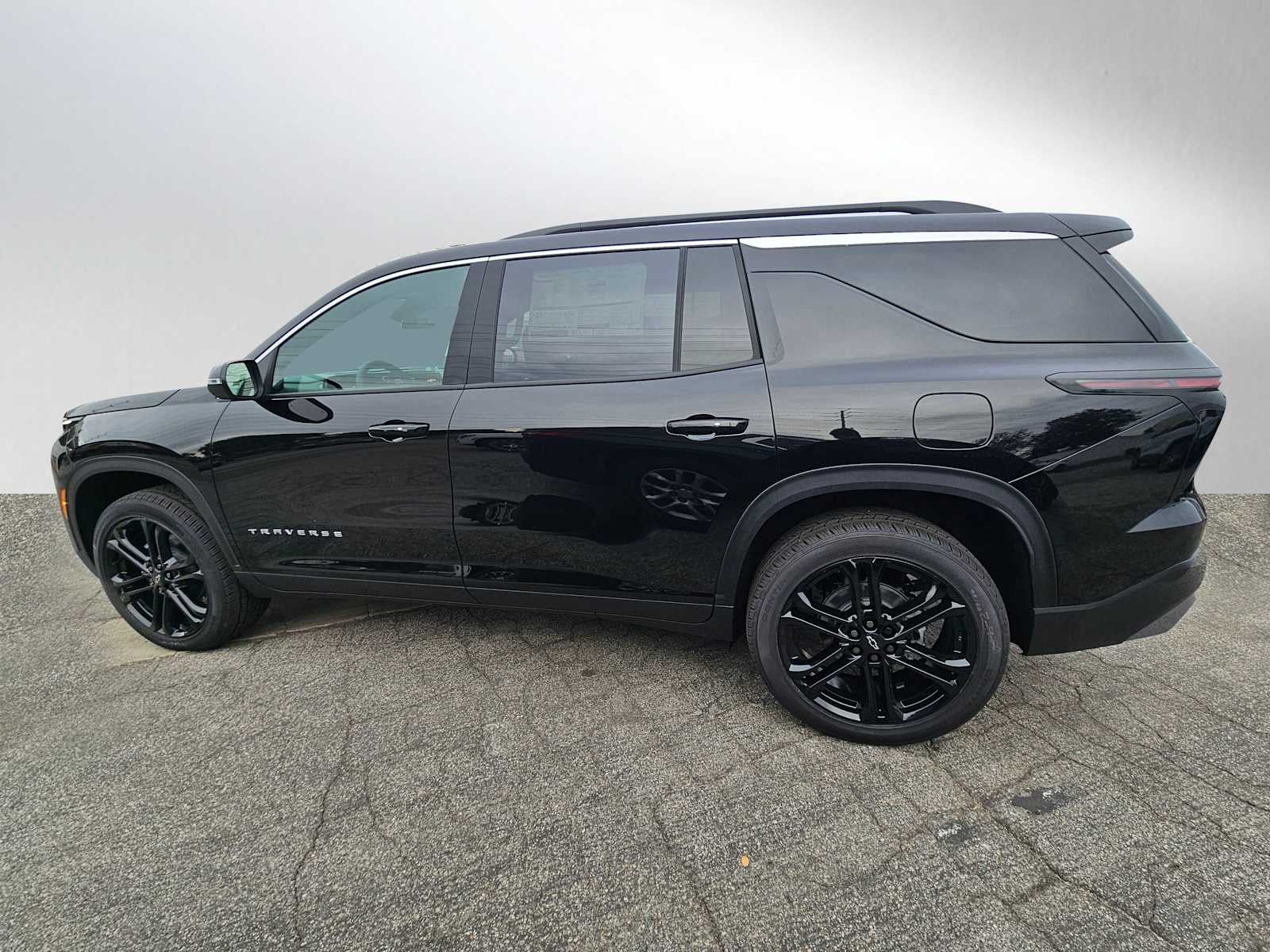 2026 Chevrolet Traverse FWD LT