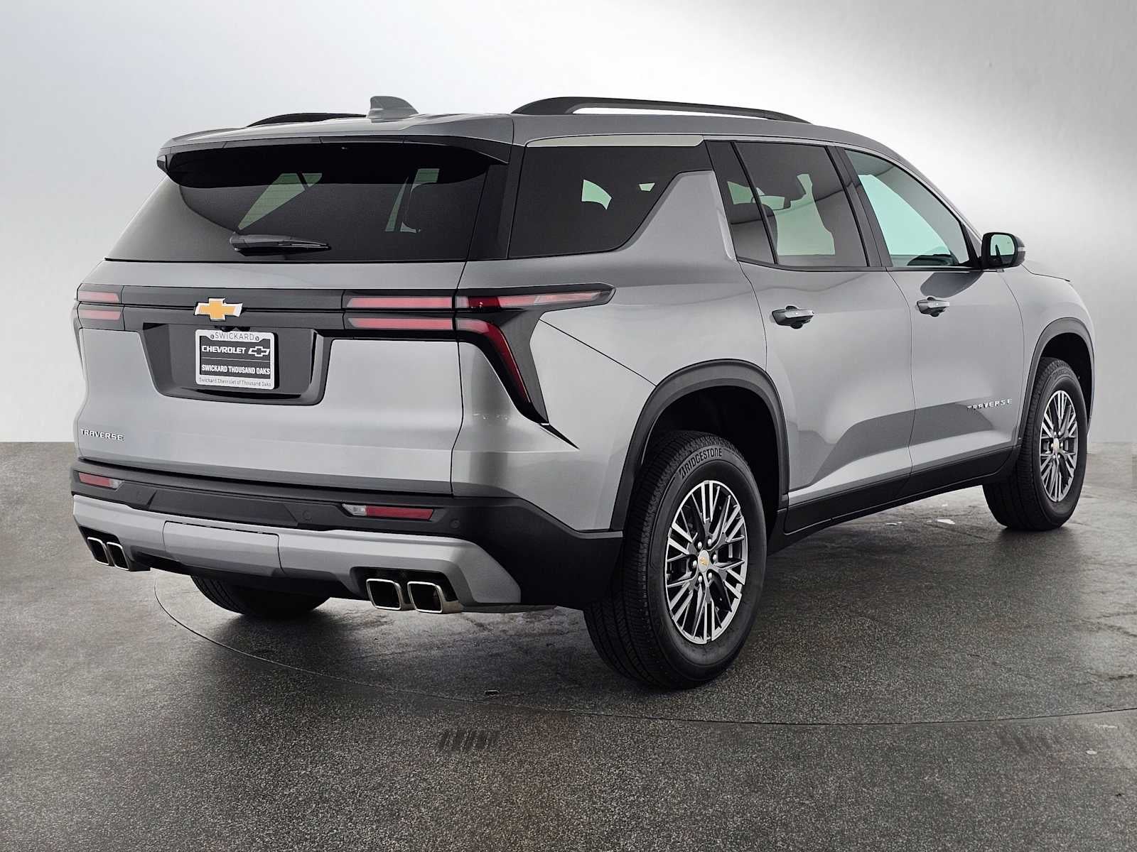 2026 Chevrolet Traverse FWD LT