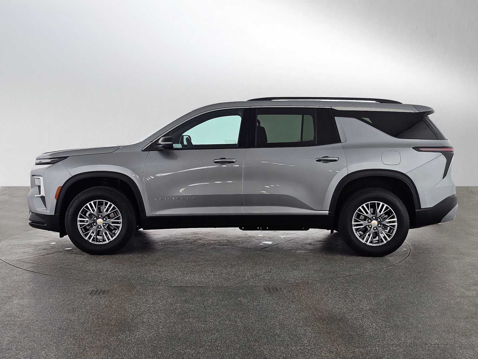2026 Chevrolet Traverse FWD LT