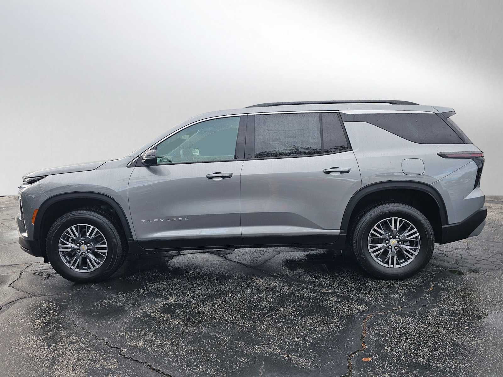 2026 Chevrolet Traverse FWD LT