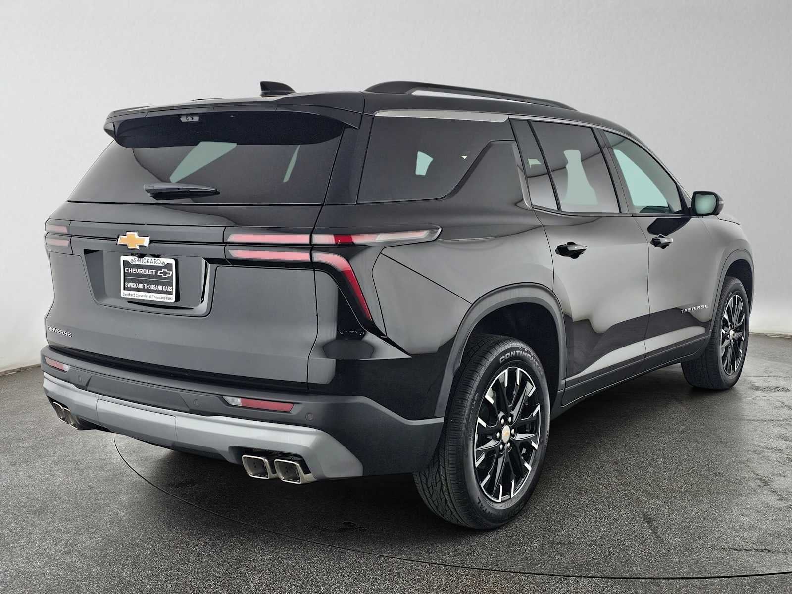 2026 Chevrolet Traverse FWD LT