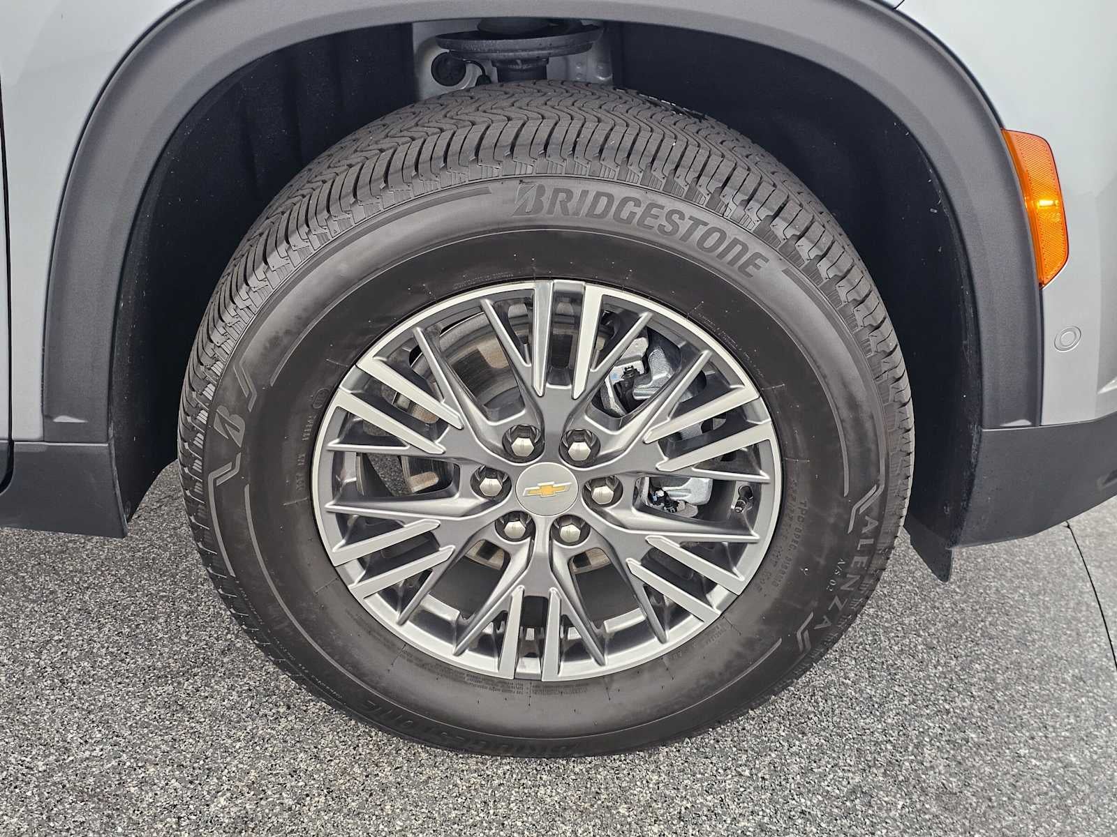 2026 Chevrolet Traverse FWD LT
