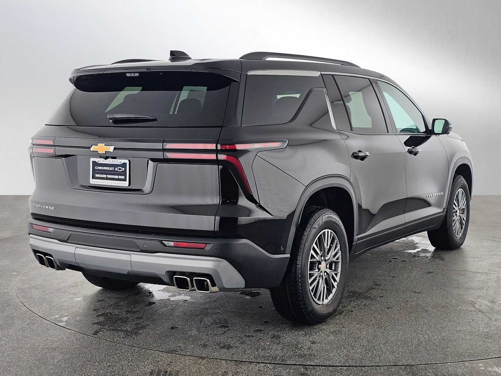 2026 Chevrolet Traverse FWD LT