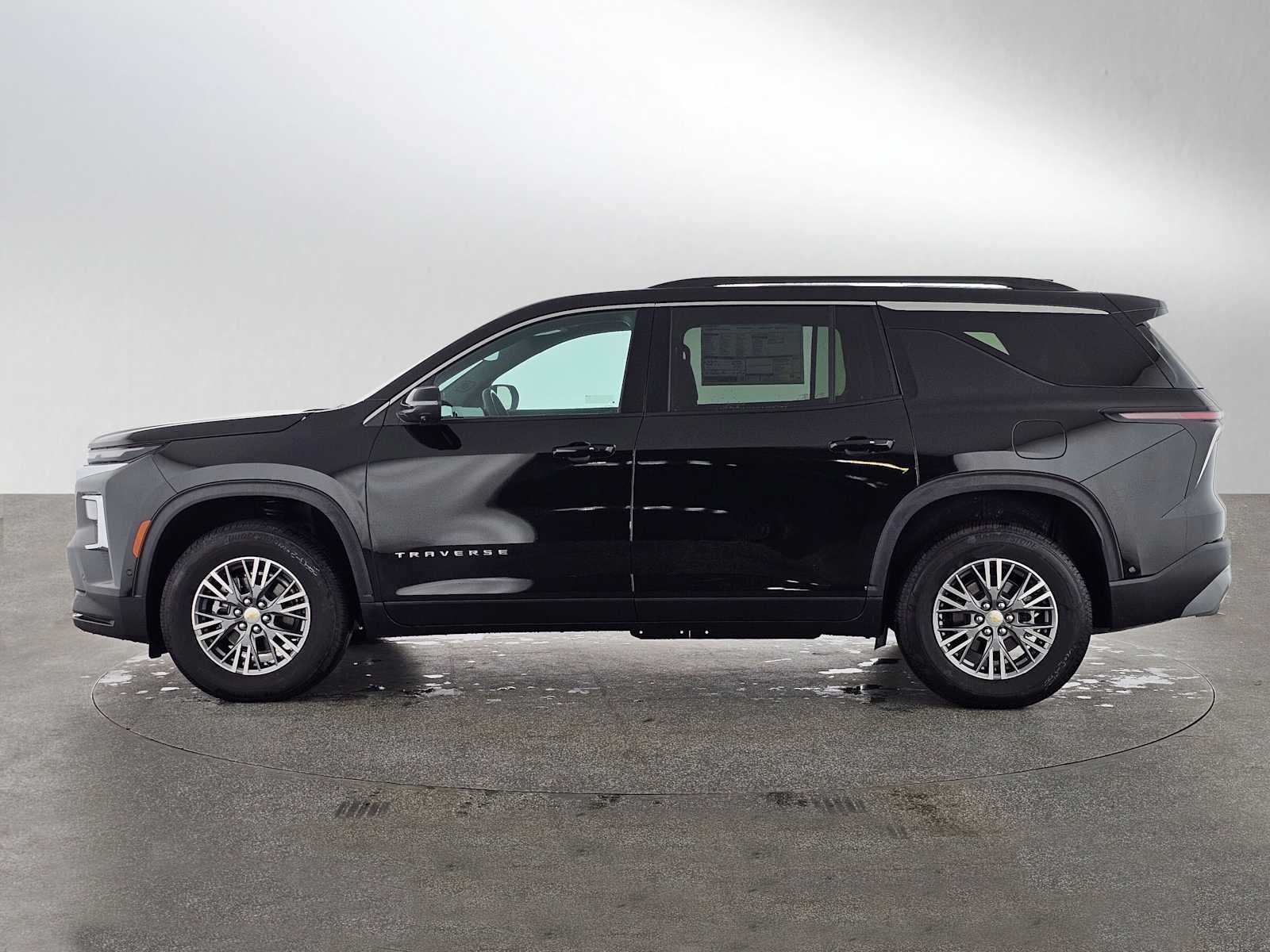 2026 Chevrolet Traverse FWD LT