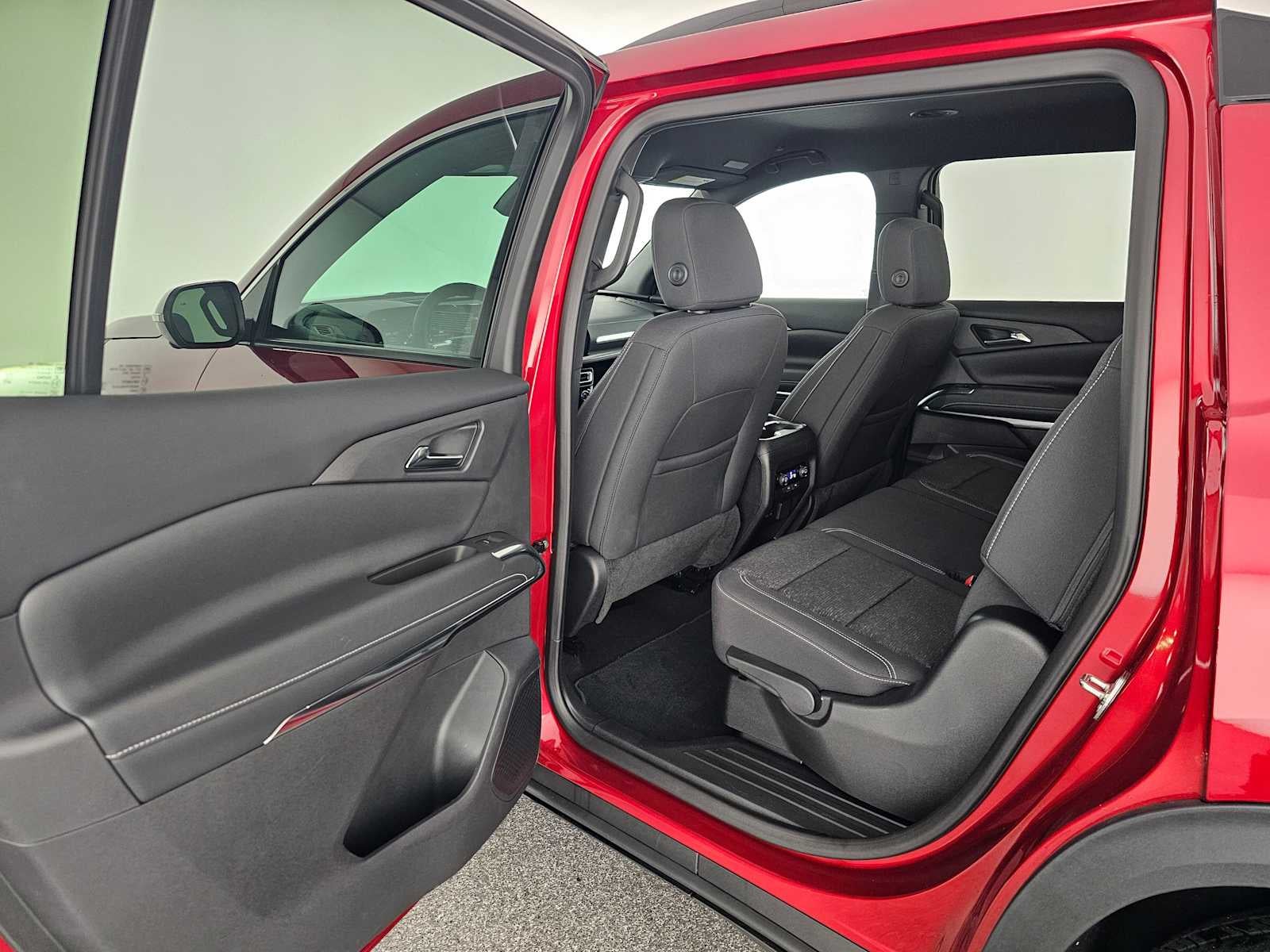 2025 Chevrolet Traverse FWD LT