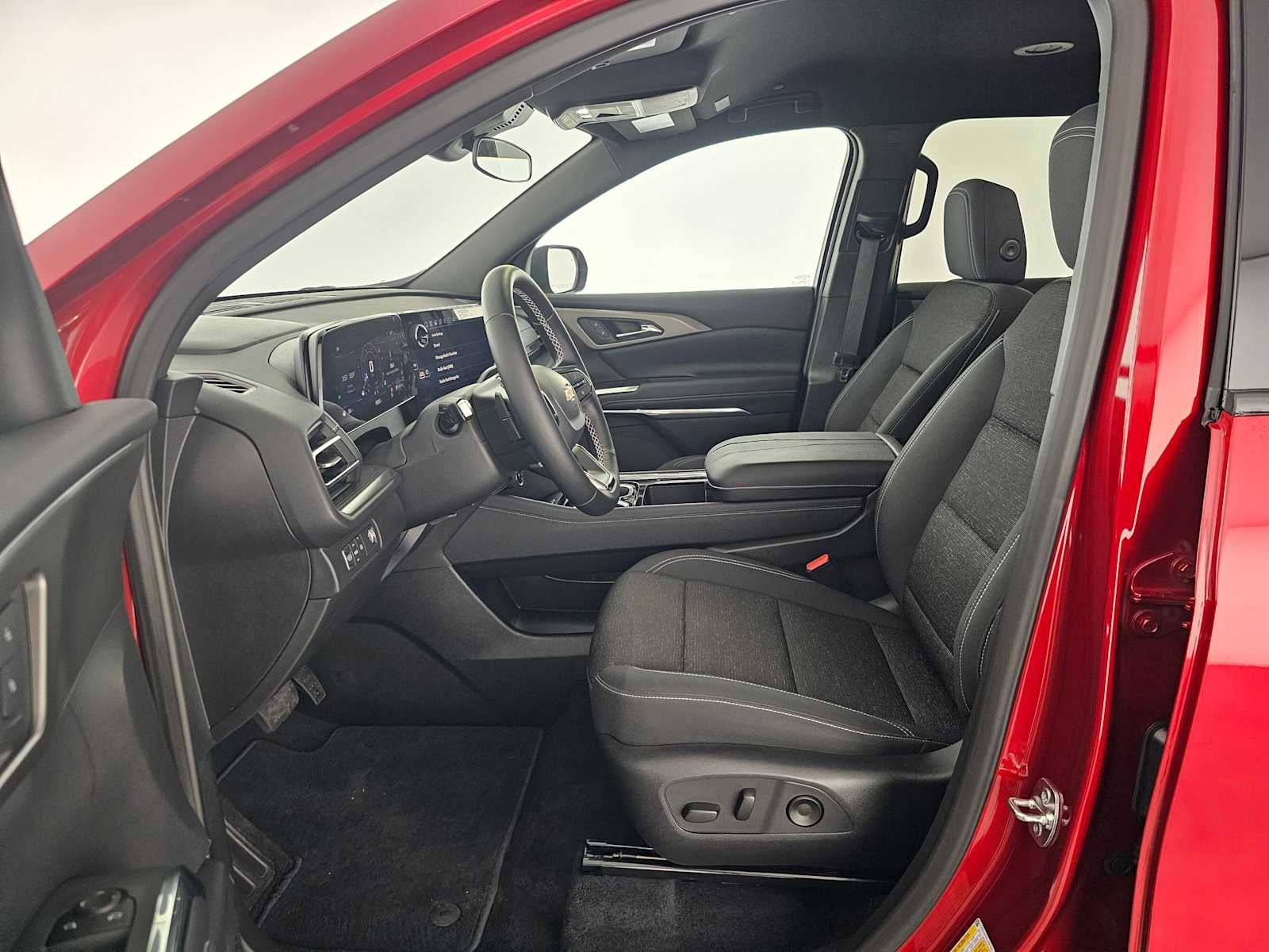 2025 Chevrolet Traverse FWD LT