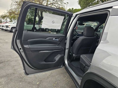 2026 Chevrolet Traverse AWD LT