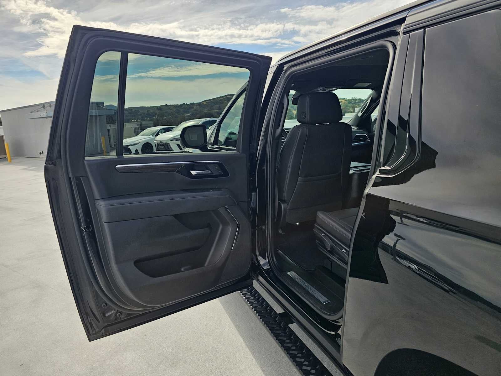 2025 Chevrolet Suburban Z71