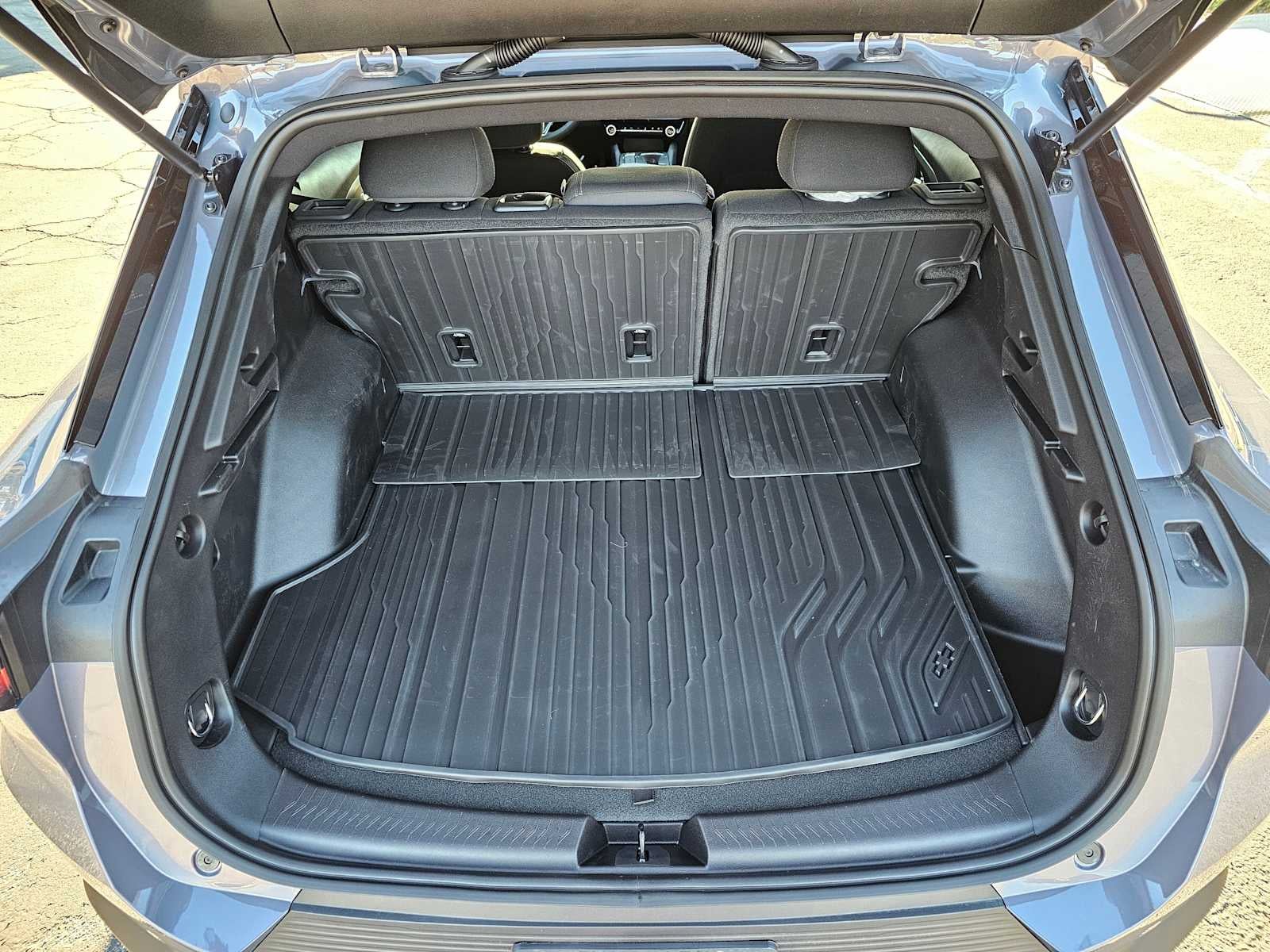 2026 Chevrolet Equinox EV LT1 w/PCY