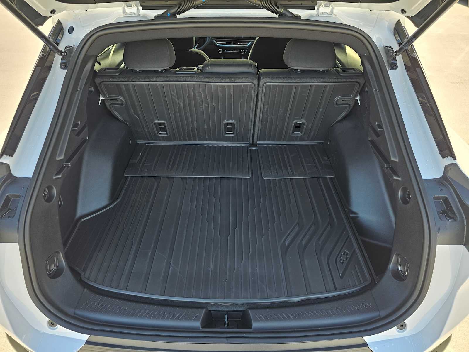 2026 Chevrolet Equinox EV LT1 w/PCY