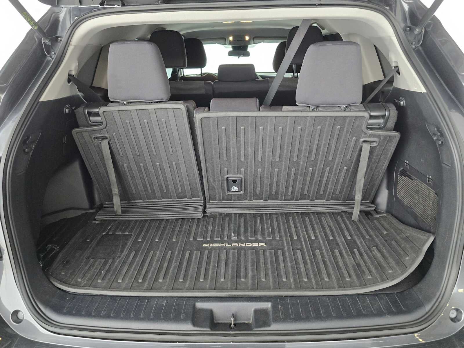 2020 Toyota Highlander L