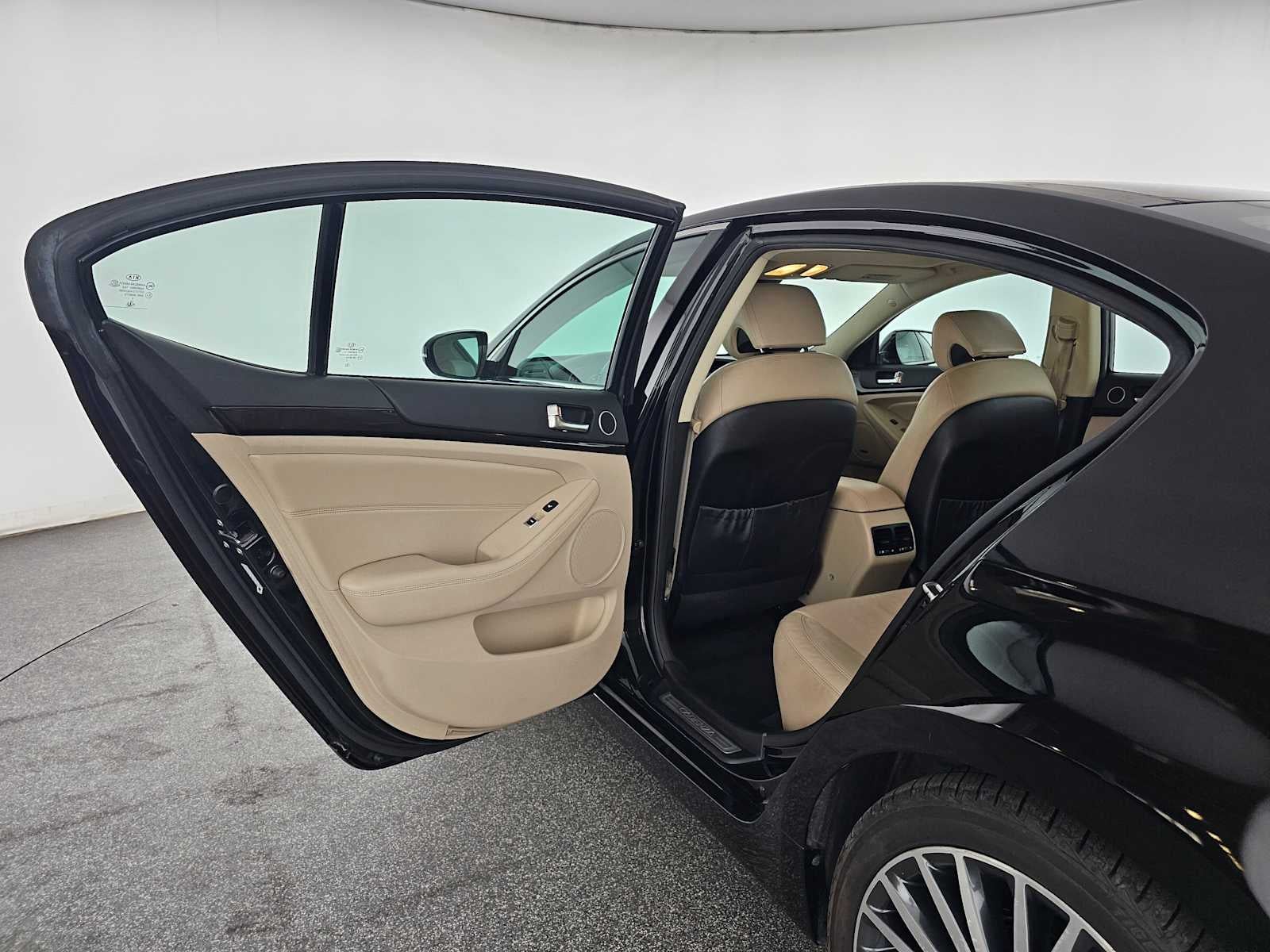 2014 Kia Cadenza Premium