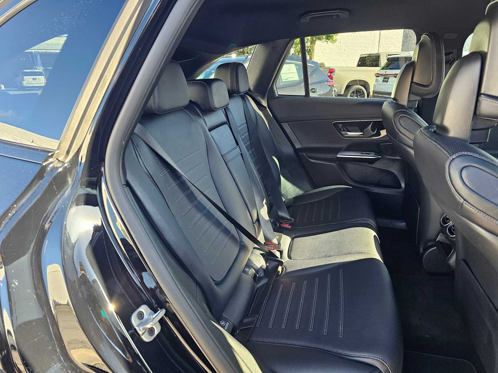 2025 Mercedes-Benz GLC 300 GLC 300