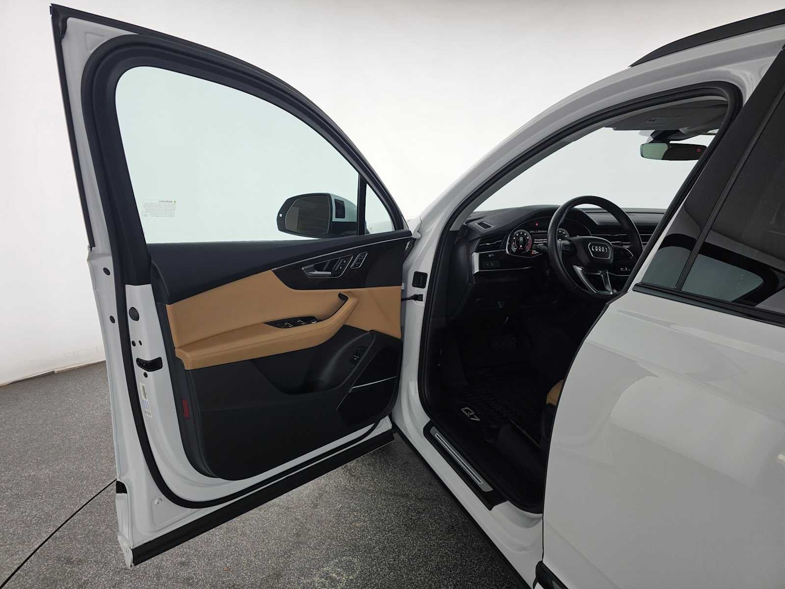 2023 Audi Q7 Premium Plus