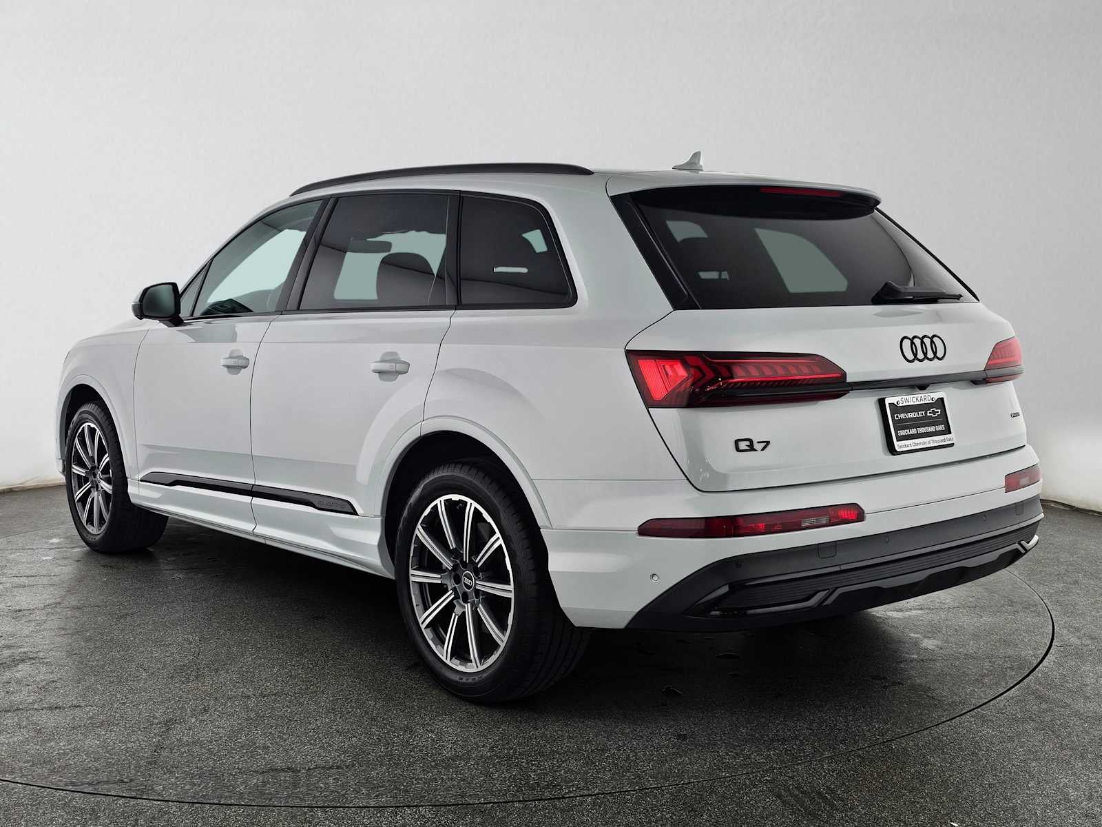 2023 Audi Q7 Premium Plus