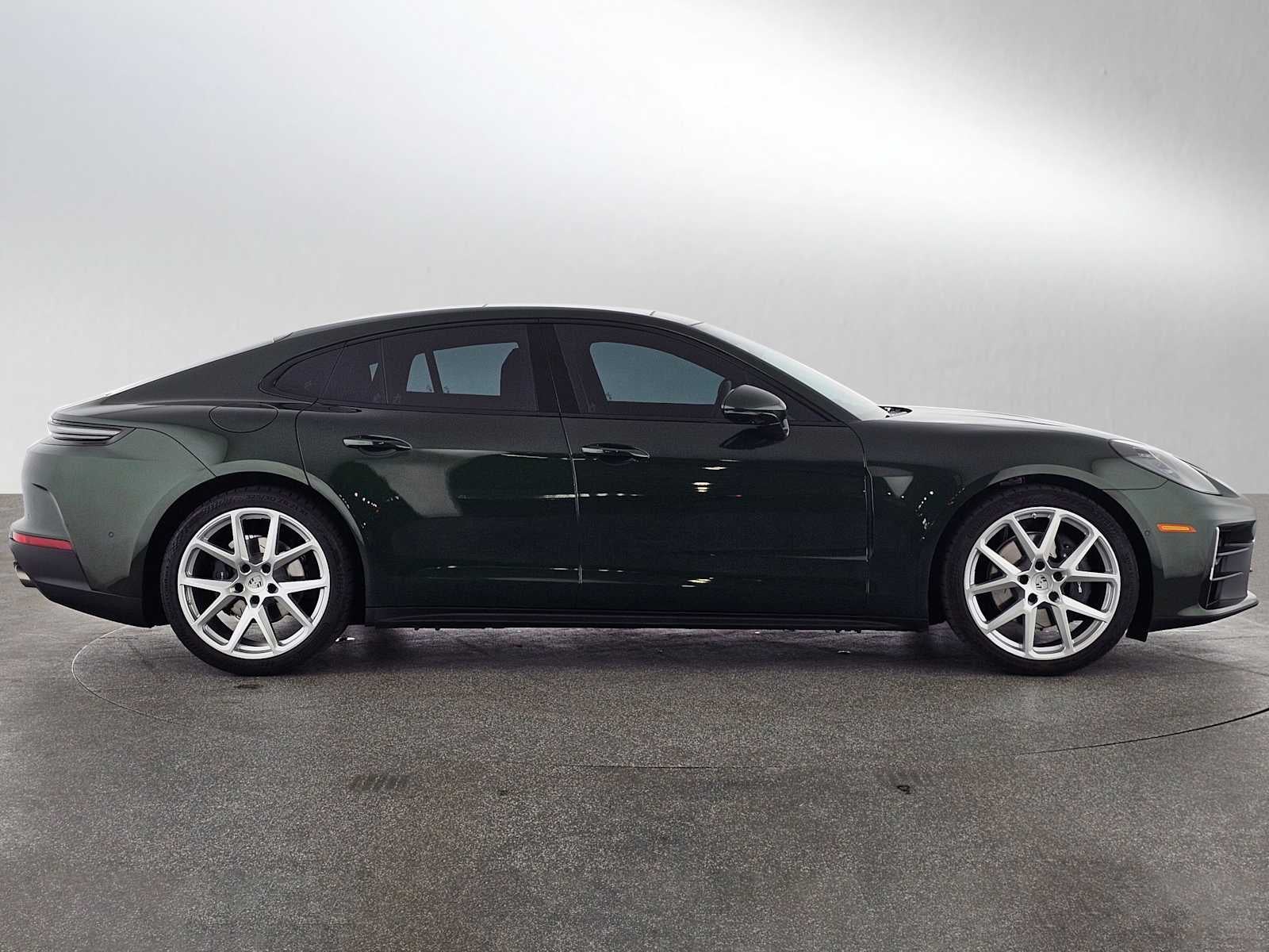2026 Porsche Panamera Base