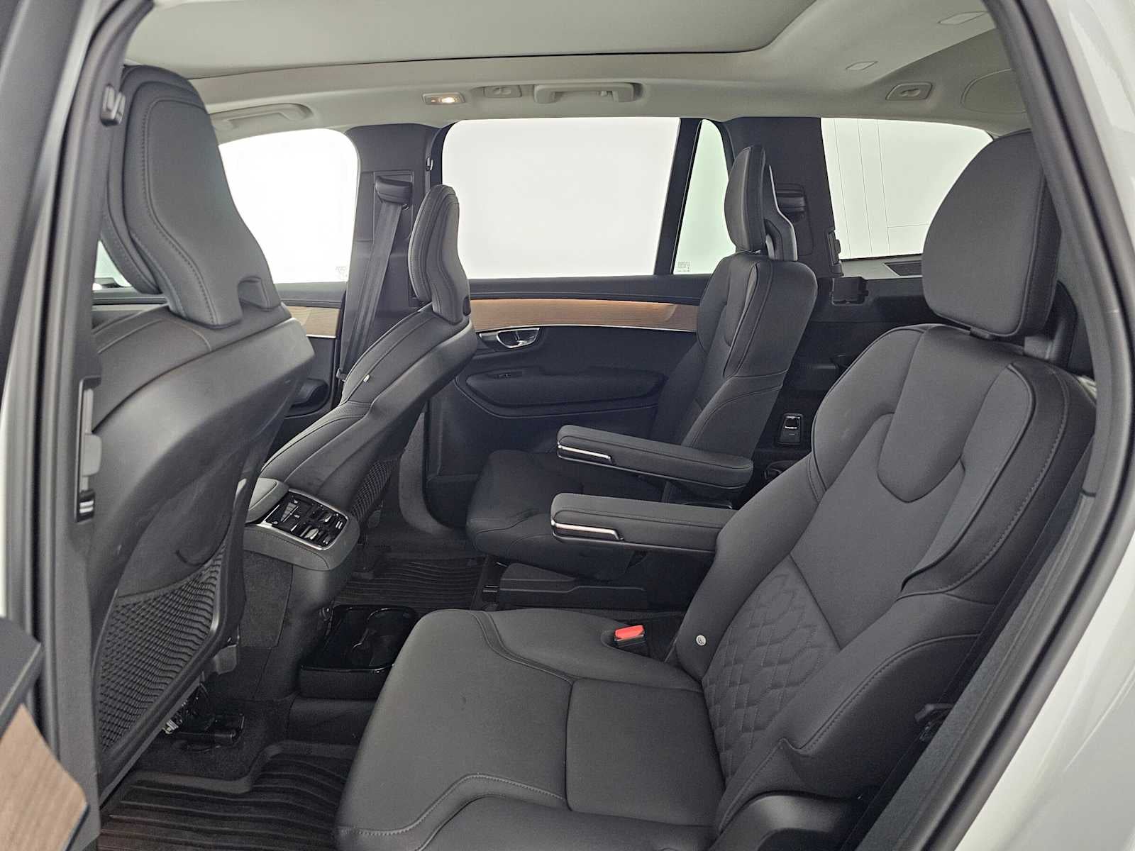 2025 Volvo XC90 Plus