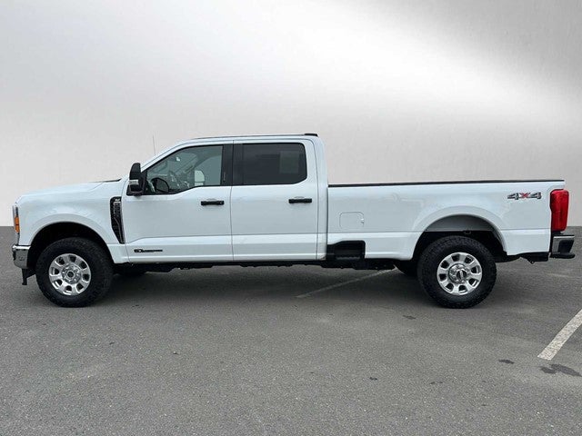 2023 Ford Super Duty F-350 SRW XLT