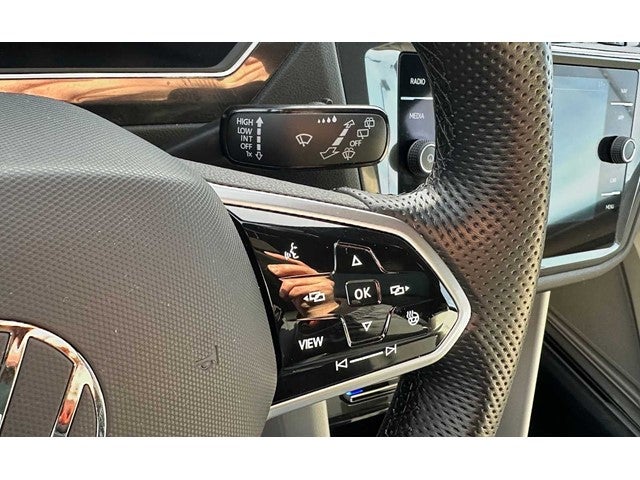 2022 Volkswagen Tiguan SEL R-Line