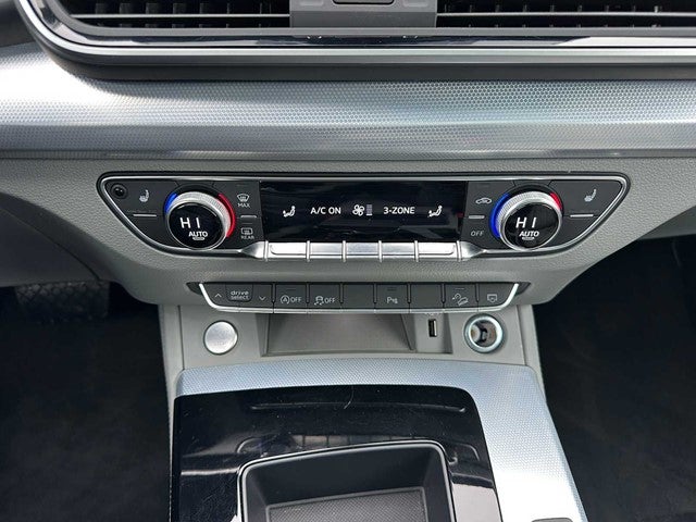 2024 Audi Q5 S line Premium Plus