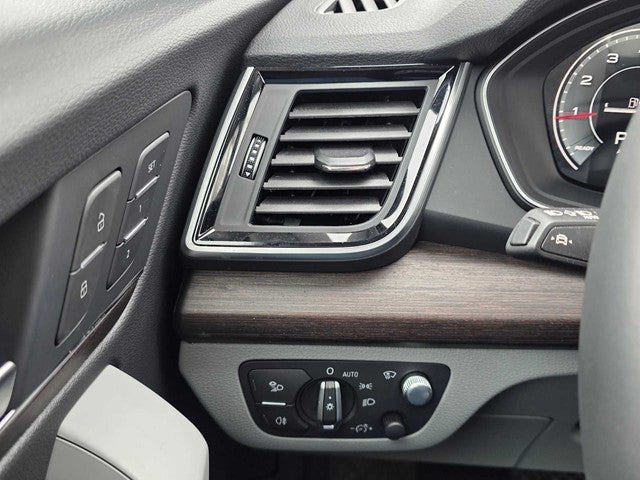2025 Audi Q5 S line Prestige