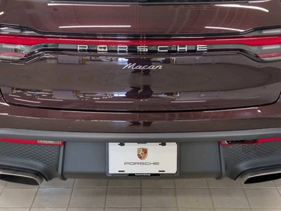 2025 Porsche Macan Base