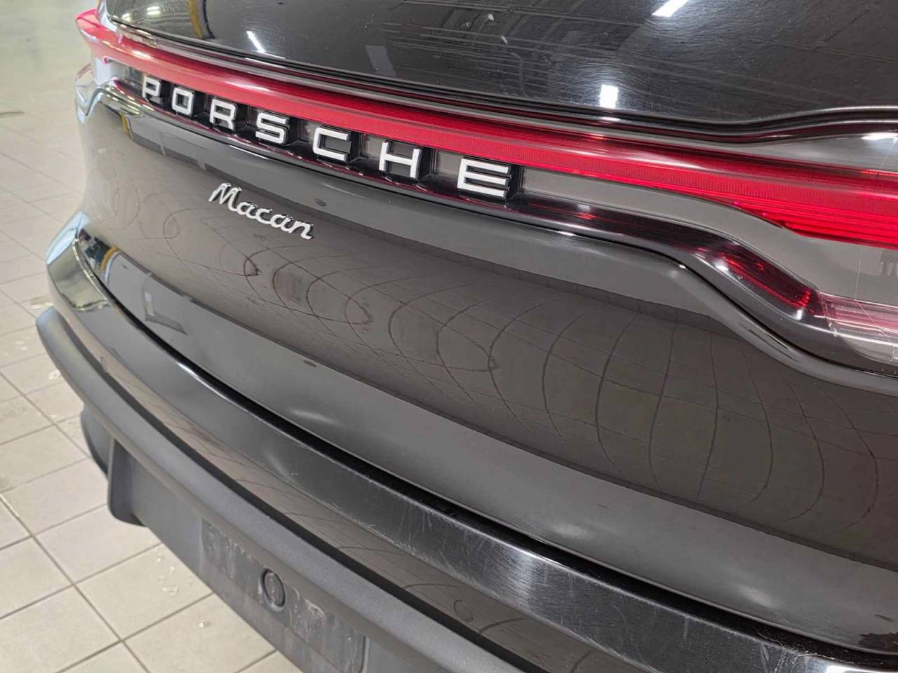 2024 Porsche Macan Base