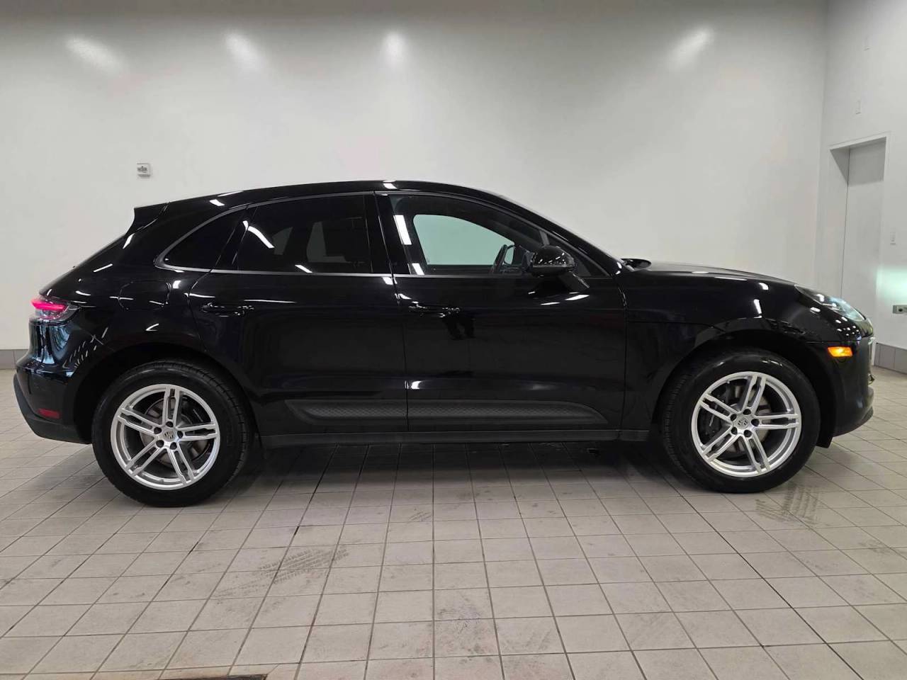 2024 Porsche Macan Base