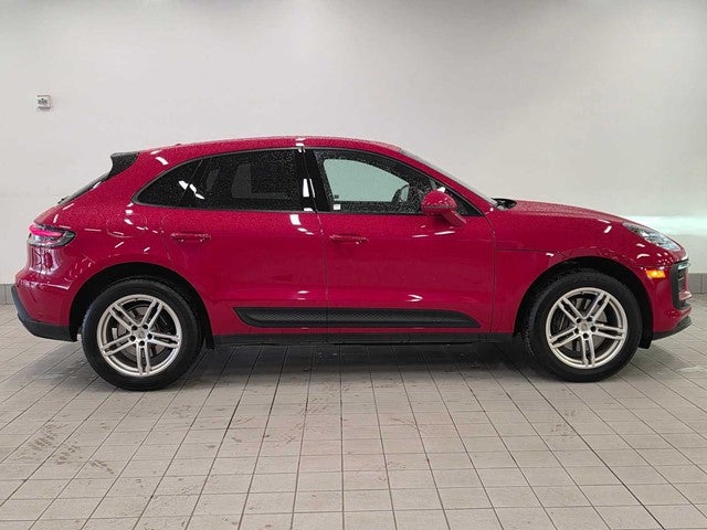 2025 Porsche Macan Base