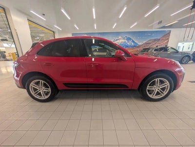 2025 Porsche Macan Base