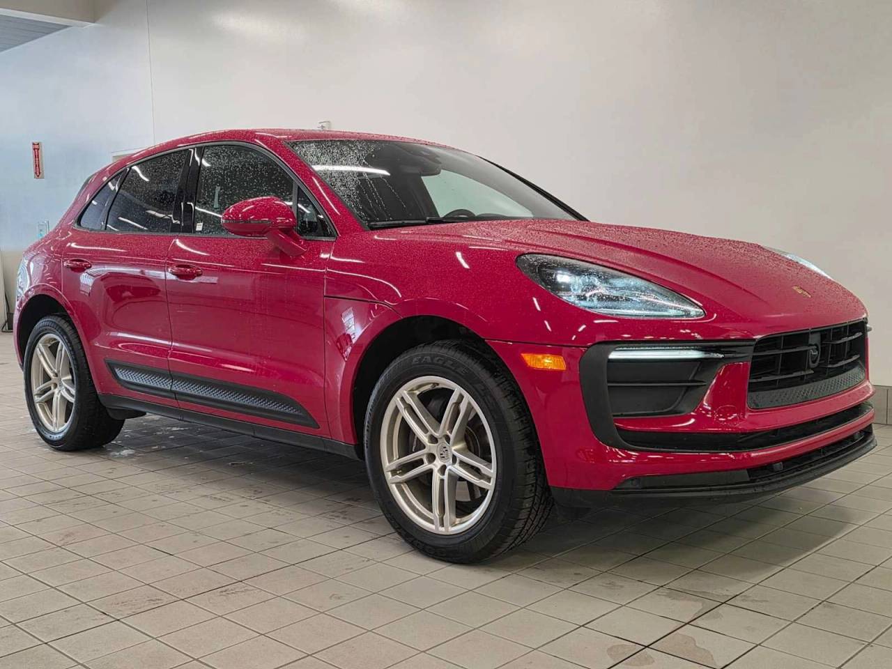2025 Porsche Macan Base