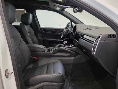 2023 Porsche Cayenne Base