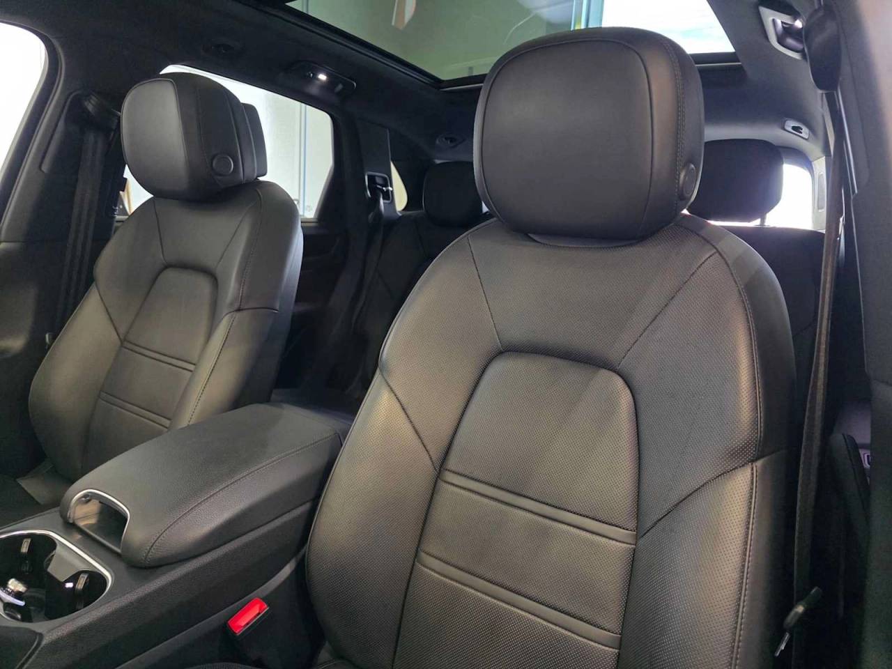 2023 Porsche Cayenne Base